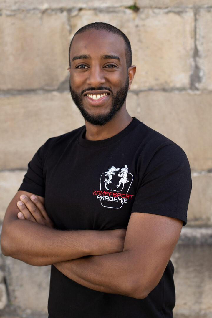 Amine — Trainer der Kampfsportakademie Nürtingen