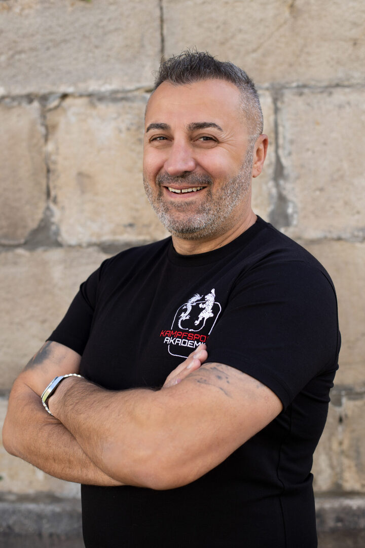 Ertekin Arslan — Gründer & Cheftrainer der Kampfsportakademie Nürtingen